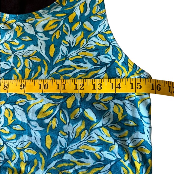 596. 5/$25 Danskin Women’s Blue & Yellow Built in bra Workout Top - Picture 6 of 7